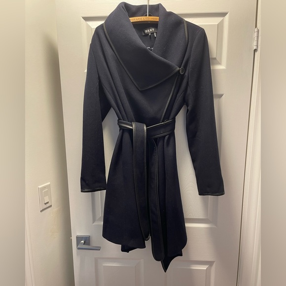 Women's DKNY wool Coat - Never worn - Picture 8 of 12